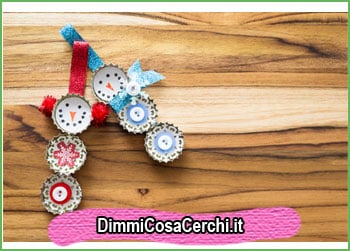 Addobbi di Natale con tappi di bottiglia