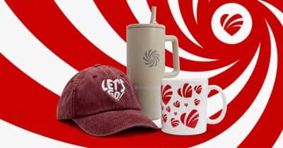 Concorso Mediaworld ottobre: vinci gratis cappellini, mug e altri premi